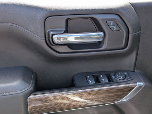 Used 2019 Chevrolet Silverado 1500 LT w/ All-Star Edition AWD/4WD image 11