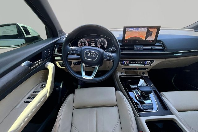 Used 2023 Audi Q5 2.0T Premium Plus w/ Premium Plus Package AWD/4WD image 5
