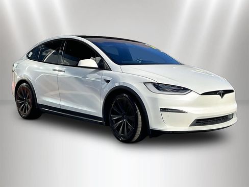 Used 2022 Tesla Model X Plaid AWD/4WD image 3
