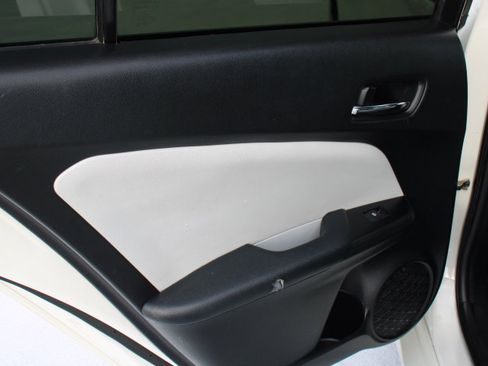 Used 2018 Toyota Prius Prime Advanced image 13