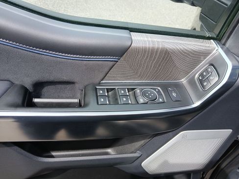 Used 2025 Ford F350 Platinum image 24