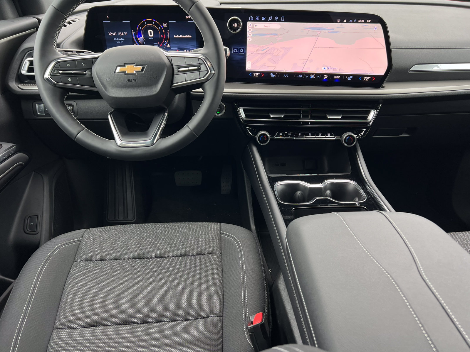 New 2026 Chevrolet Traverse LT w/ Driver Confidence Package AWD/4WD image 2
