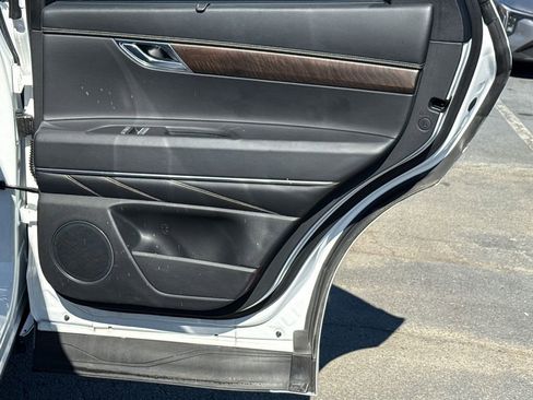 Used 2024 Genesis GV80 2.5T image 16