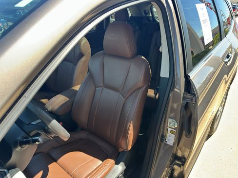 Used 2022 Subaru Ascent Touring AWD/4WD image 26