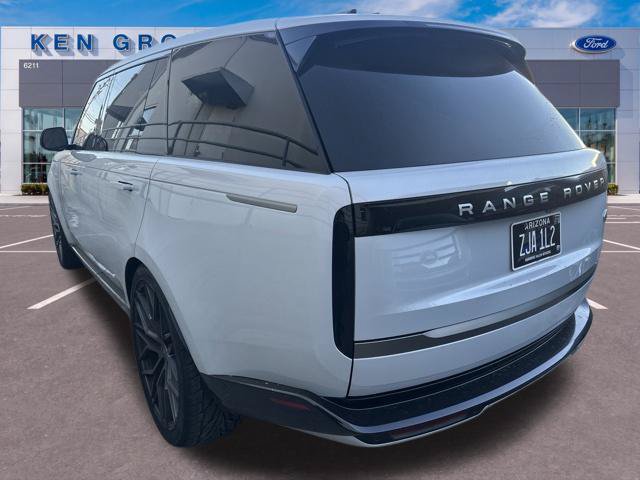 Used 2023 Land Rover Range Rover Long Wheelbase SE AWD/4WD image 4