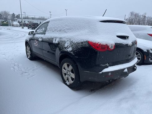 Used 2011 Chevrolet Traverse LT w/ Personal Connectivity Package image 4