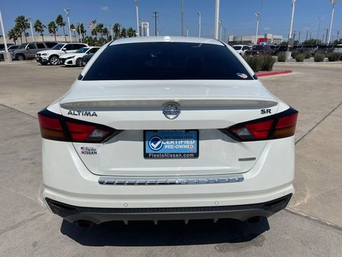 Certified 2022 Nissan Altima 2.0 SR FWD image 4