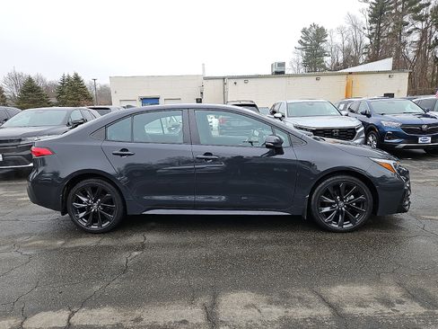 Used 2023 Toyota Corolla SE w/ Carpet Mat Package (TMS) image 9