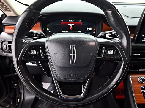 Used 2020 Lincoln Aviator Reserve w/ Equipment Group 201A image 7