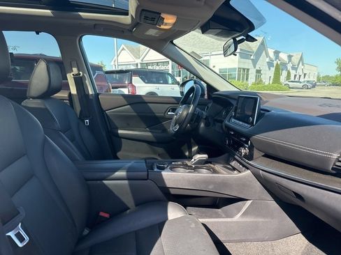 Certified 2023 Nissan Rogue SV w/ SV Premium Package AWD/4WD image 14