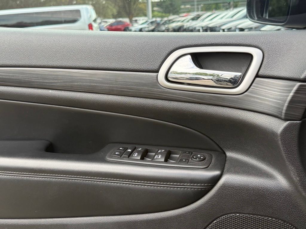 Used 2022 Jeep Grand Cherokee Laredo X AWD/4WD image 19