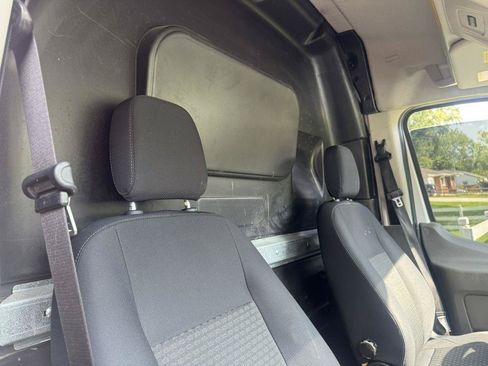 Used 2023 Ford Transit 250 Medium Roof RWD image 13