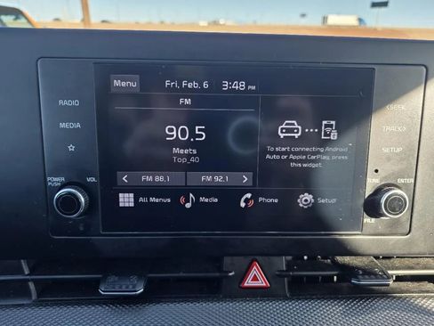 Used 2023 Kia Sportage LX image 17