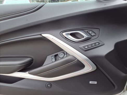 Used 2017 Chevrolet Camaro SS image 16