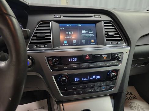 Used 2016 Hyundai Sonata Sport w/ Option Group 02 image 15