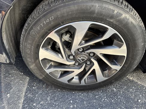 Used 2016 Honda Civic EX image 10