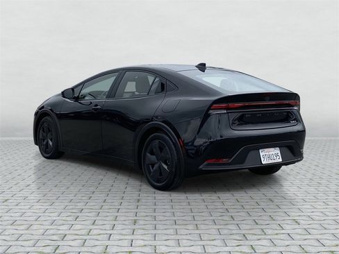 Certified 2025 Toyota Prius LE image 4