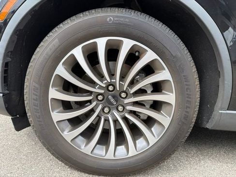 Used 2023 Lincoln Aviator Reserve RWD image 23