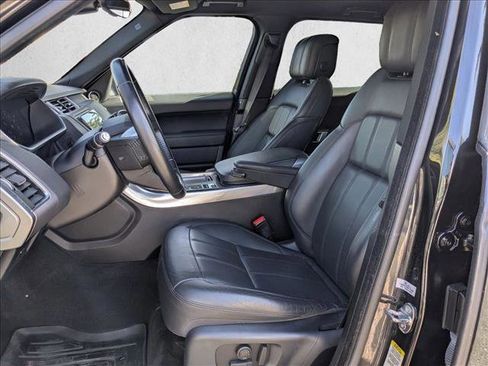 Used 2019 Land Rover Range Rover Sport HSE image 18