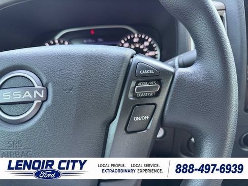 Used 2022 Nissan Frontier SV AWD/4WD image 21