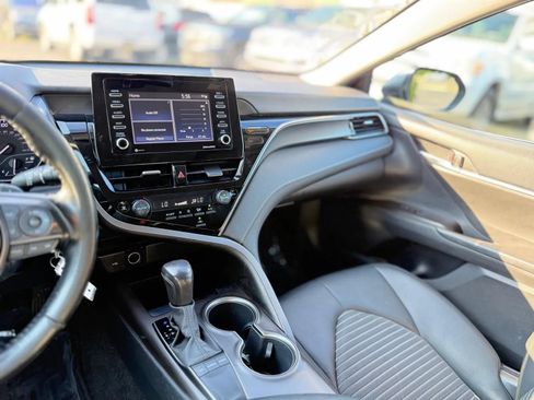 Used 2022 Toyota Camry SE FWD image 20