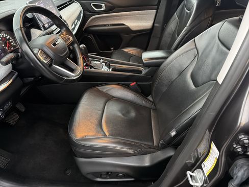 Used 2022 Jeep Compass Latitude w/ Sun and Sound Group image 10