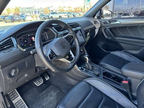 Used 2022 Volkswagen Tiguan SEL R-Line image 11