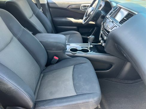 Used 2017 Nissan Pathfinder S FWD image 19