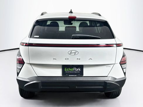 Used 2024 Hyundai Kona SEL AWD/4WD image 7