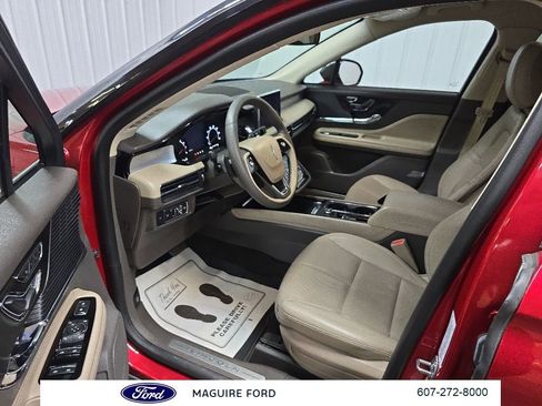 Used 2022 Lincoln Corsair AWD w/ Equipment Group 101A image 31
