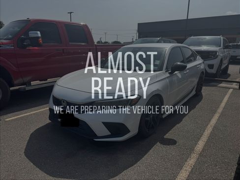 Used 2024 Honda Civic Sport image 2