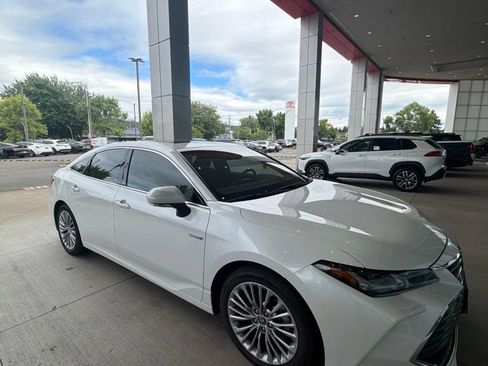 Certified 2021 Toyota Avalon Limited w/ Advanced Safety Package FWD image 2