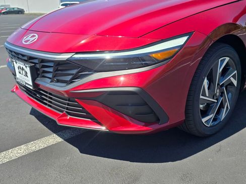 New 2025 Hyundai Elantra Sport image 10