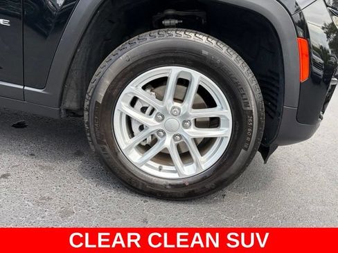 Used 2025 Jeep Grand Cherokee Laredo X w/ Luxury Tech Group I AWD/4WD image 8