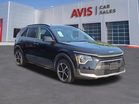 Used 2025 Kia Niro LX FWD image 3
