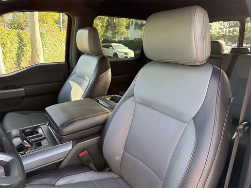 Used 2022 Ford F150 Lightning Lariat image 26