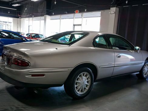 Used 1997 Buick Riviera Supercharged Coupe image 26