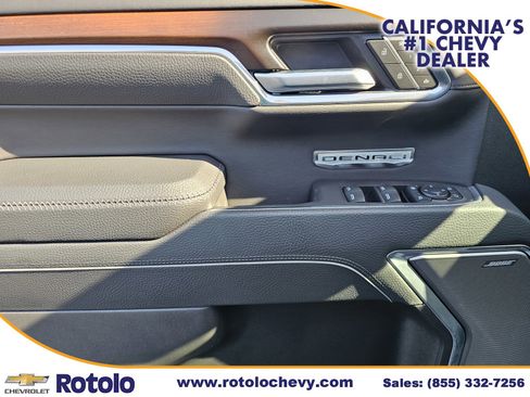 Used 2025 GMC Sierra 1500 Denali w/ Technology Package AWD/4WD image 19