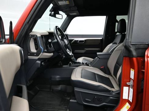 Used 2023 Ford Bronco Wildtrak AWD/4WD image 19