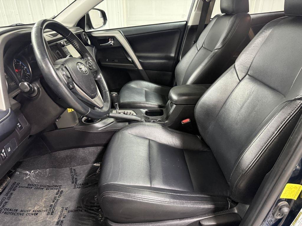 Used 2018 Toyota RAV4 XLE AWD/4WD image 9