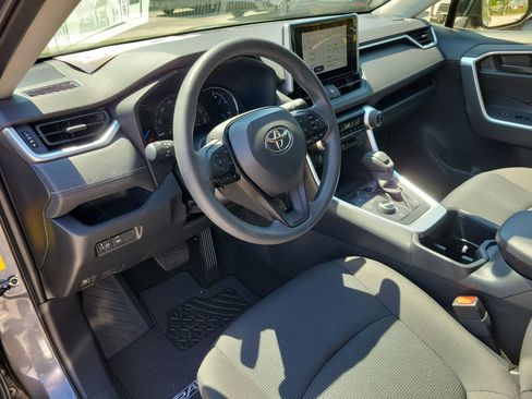 Used 2025 Toyota RAV4 LE image 15