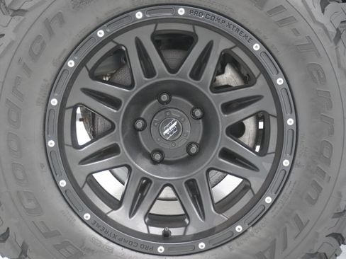 Used 2018 Jeep Wrangler Unlimited Sport S image 25