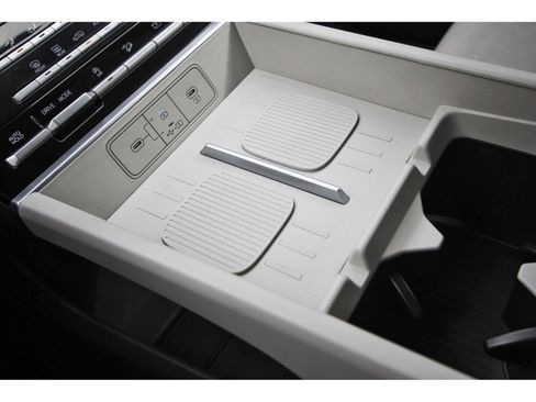 Used 2025 Hyundai Santa Fe SE image 28