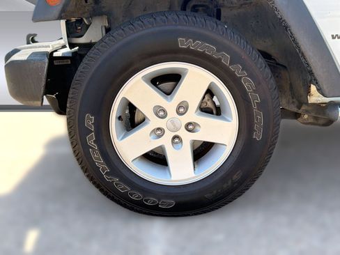 Used 2007 Jeep Wrangler Unlimited X RWD image 12
