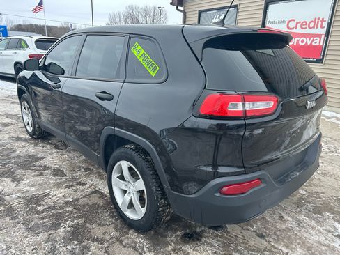 Used 2014 Jeep Cherokee Sport image 7