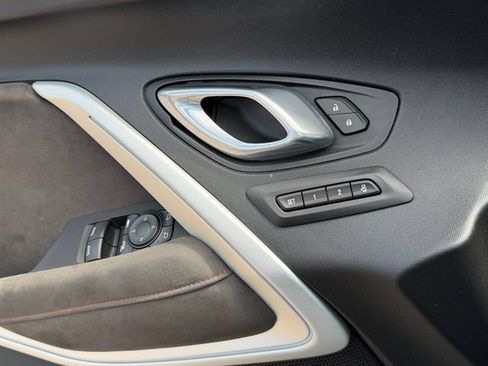 Used 2022 Chevrolet Camaro ZL1 RWD image 26