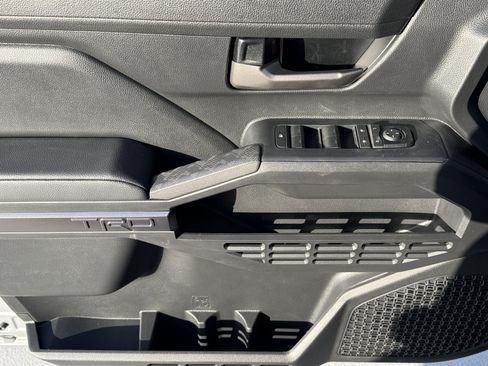 New 2025 Toyota Tacoma TRD Off-Road image 17