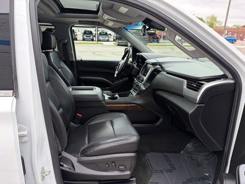 Used 2018 Chevrolet Tahoe LT w/ LT Signature Package AWD/4WD image 32