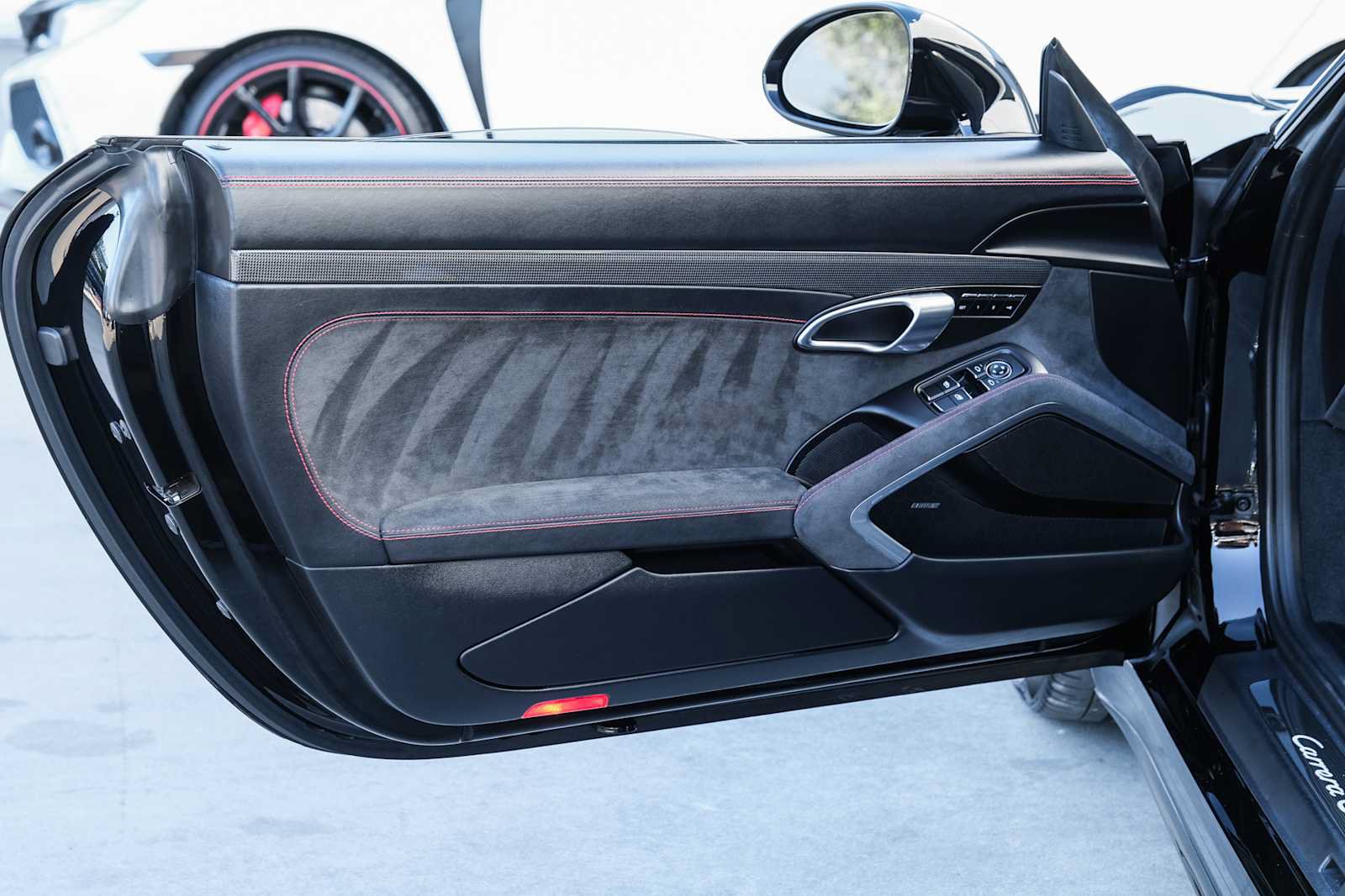 Used 2019 Porsche 911 Carrera GTS RWD image 32