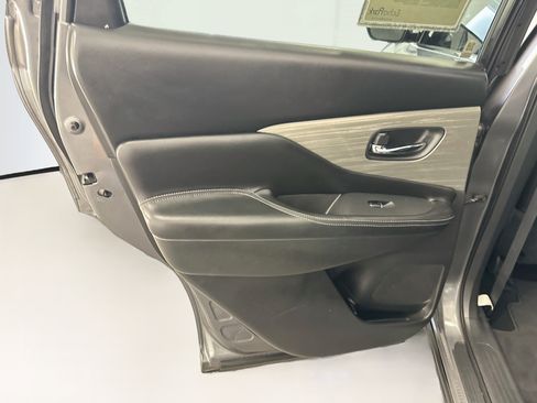 Used 2017 Nissan Murano Platinum w/ Platinum Technology Package AWD/4WD image 28